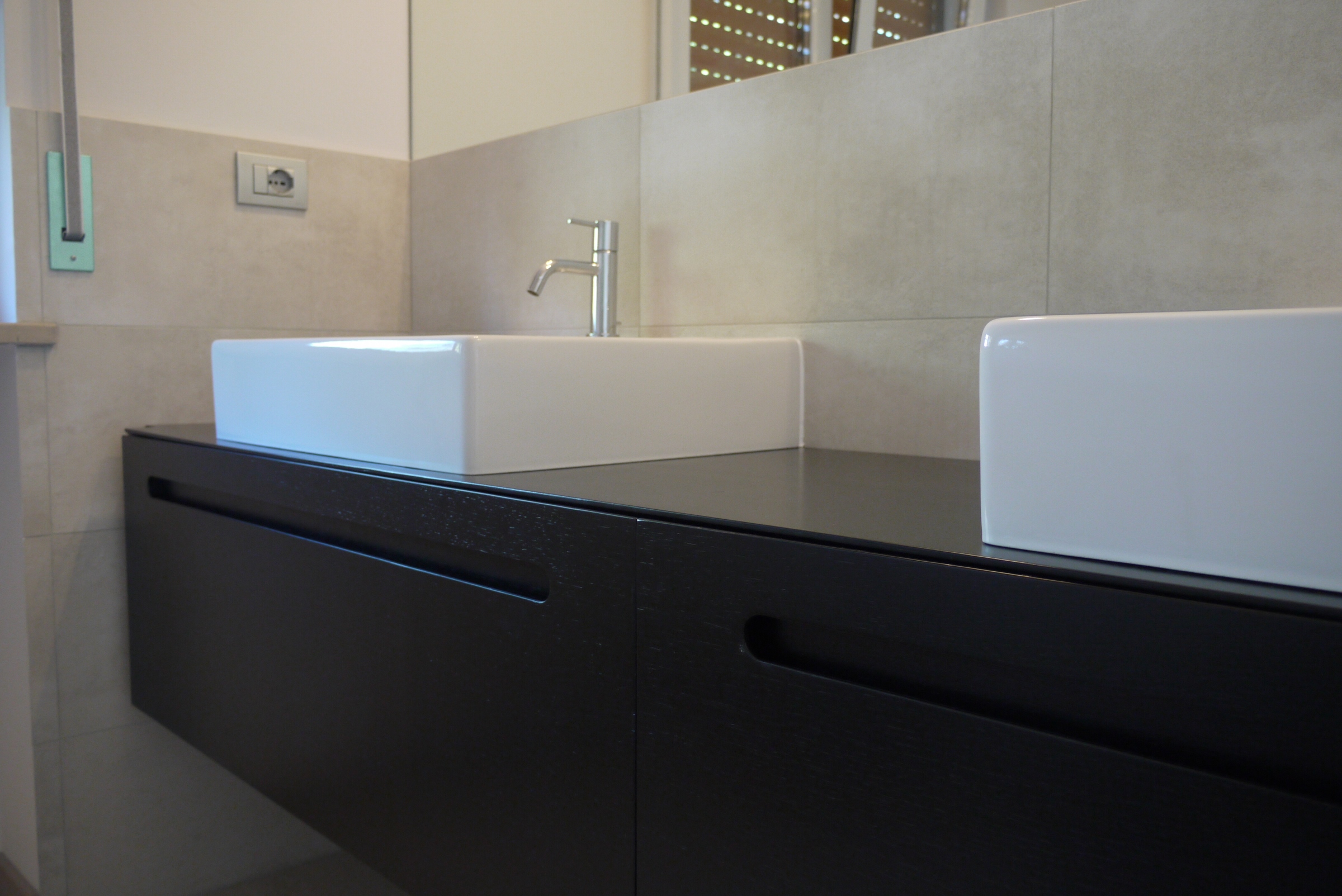 bagno con doppia lavabo